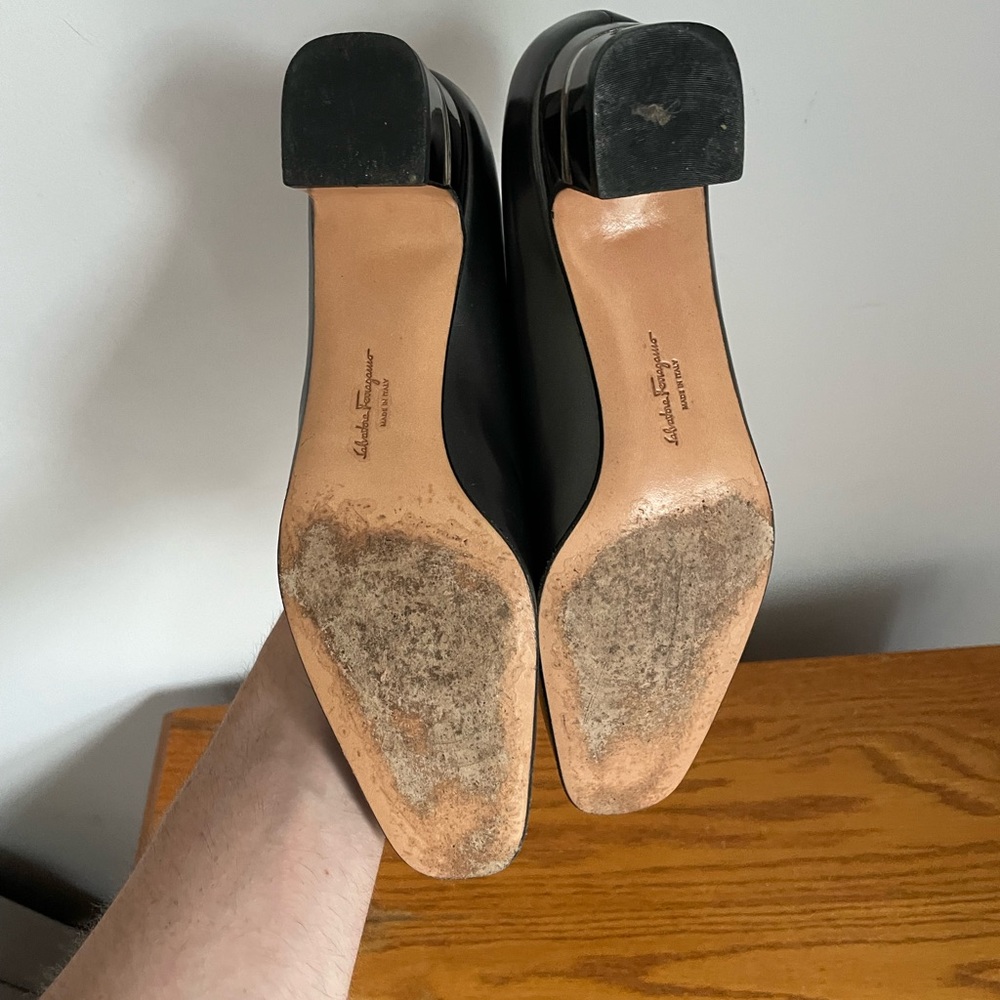 Salvatore Ferragamo Metallic Block Heel Pumps Womens Size 7 - Picture 5 of 7